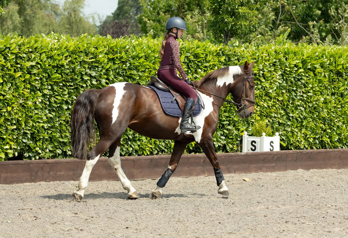 What to Look for When Buying Girls' Riding Tights